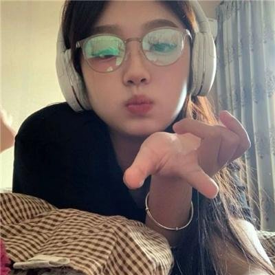 玉笑珠香